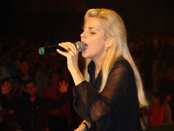 Ludmila Ferber participa do Domingão do Faustão